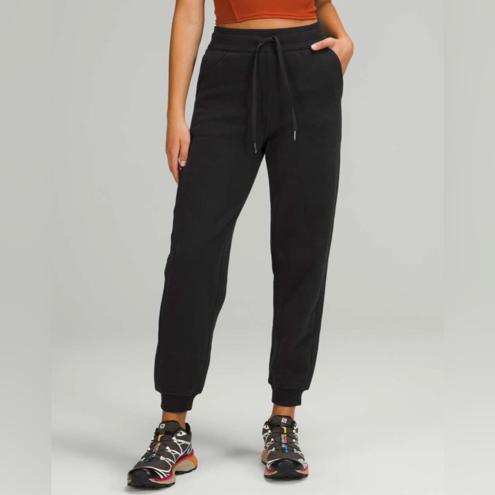 Lululemon Scuba High-Rise Relaxed Jogger